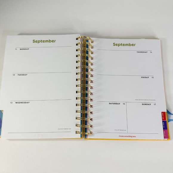 2023 Its All Out There Planner Weekly - Picture 9 of 10